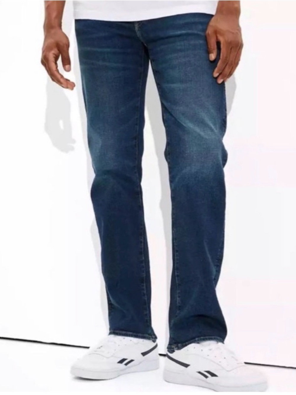 American Eagle Outfitters Original Boot Cut Jeans Dark Wash. FLAW. Men’s 33x32